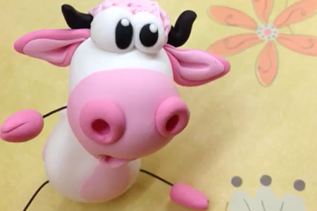 فیلم آموزش ساخت عروسک گاو خمیری
