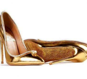 17 میلیون دلار برای گران‌ترین کفش‌ زنانه جهان