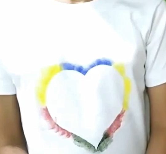 فیلم آموزش طرح قلب نقاشی روی تیشرت دخترانه