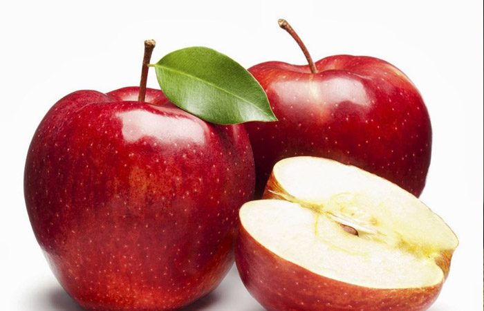 درمان خشکی و ترک پوست در پاییز با سیب