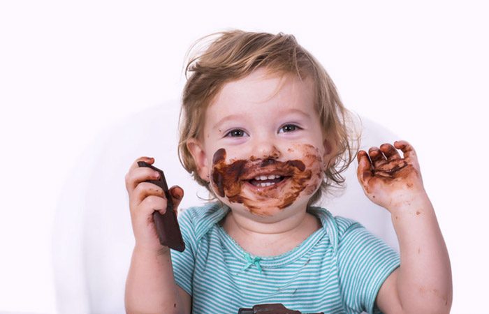 عوارض مصرف شکلات کاکائویی برای کودک چیست؟