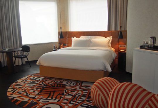 فرش و قالیچه های گرد در دکوراسیون اتاق خواب