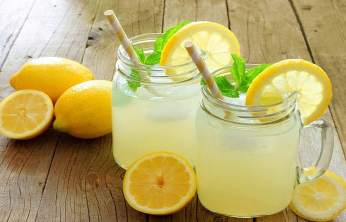 مزیت‌های نوشیدن آب لیمو