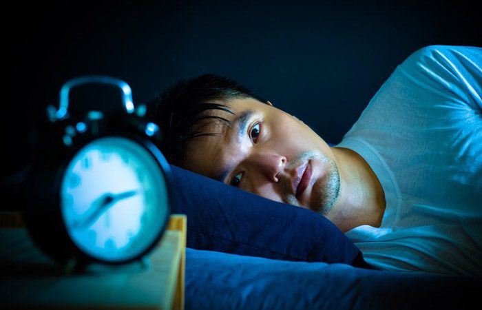 با کم خوابی چه اتفاقی برای بدنتان رخ می‌دهد؟