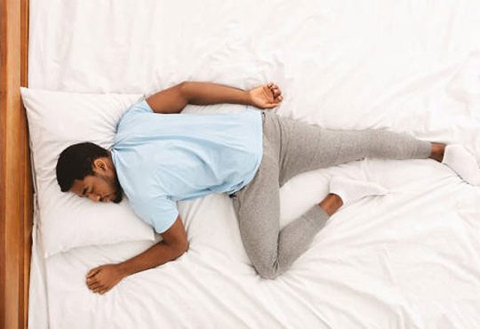 10 عارضه سلامتی حاصل از خوابیدن روی تشک بد