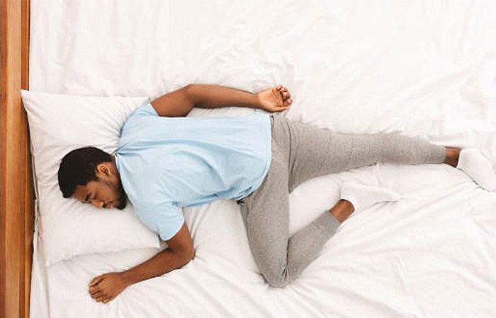 10 عارضه سلامتی حاصل از خوابیدن روی تشک بد