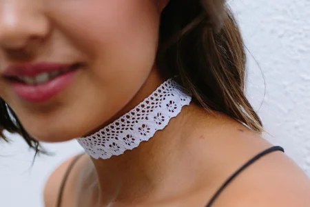 آموزش ساخت گردنبند توری 1