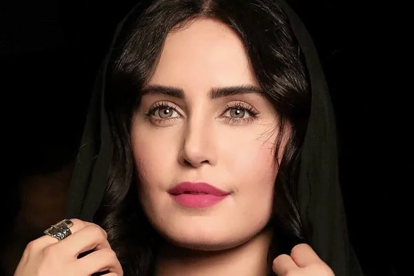 بیوگرافی الناز شاکردوست 1