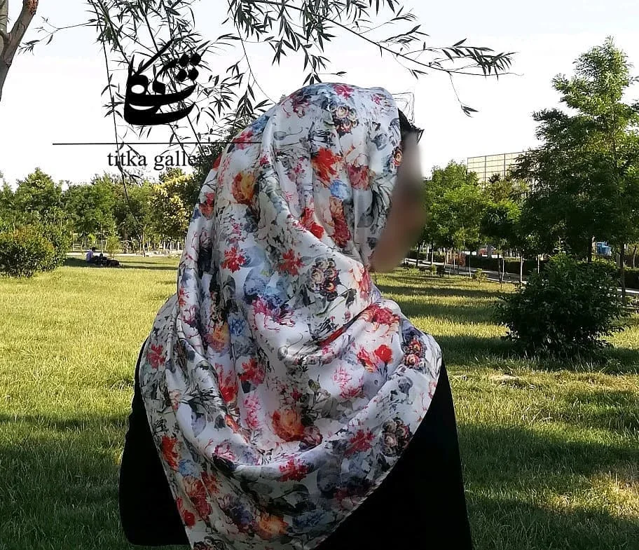 روسری های دست دوز برند ایرانی تیتکا