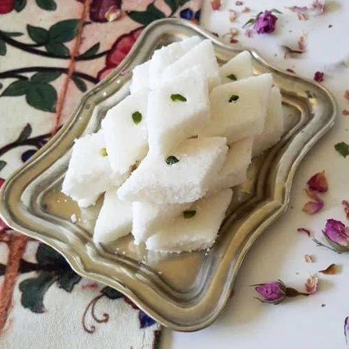 آموزش تهیه لوز نارگیلی