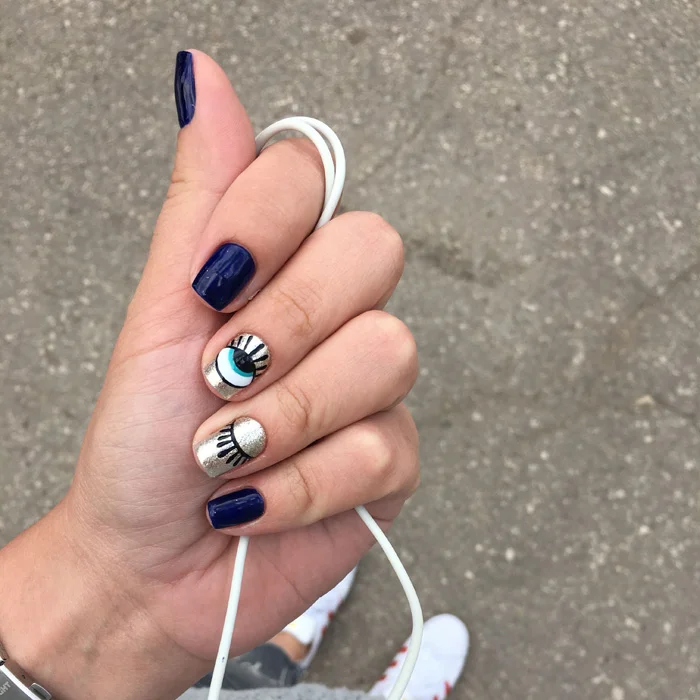 مدل لاک ناخن با طرح چشم