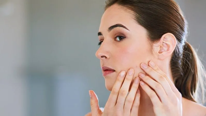 با مواد طبیعی جوش‌های صورت‌تان را درمان کنید!