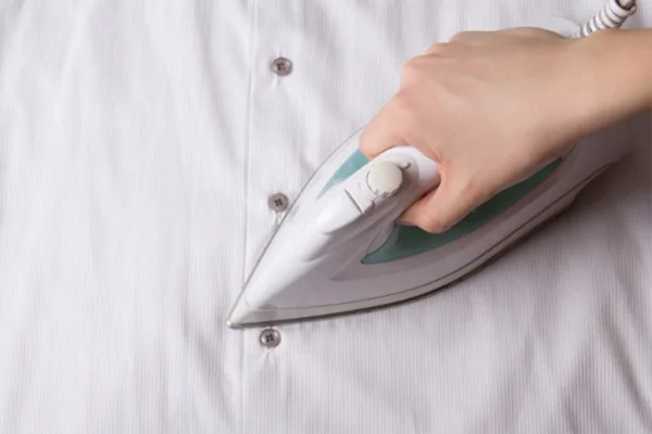 نگهداری پیراهن مردانه