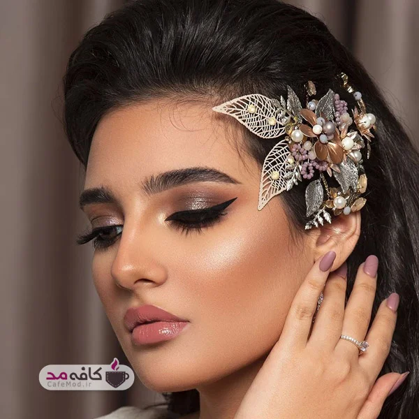مدل آرایش خیره کننده
