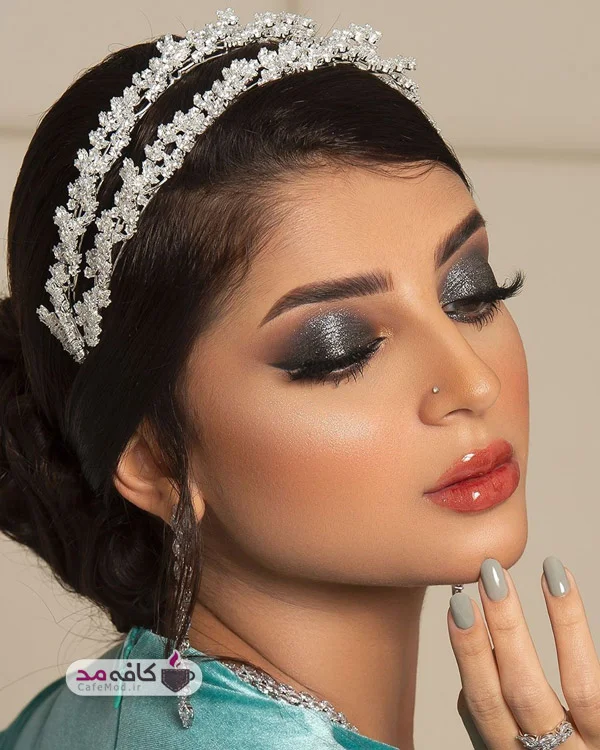 مدل آرایش خیره کننده