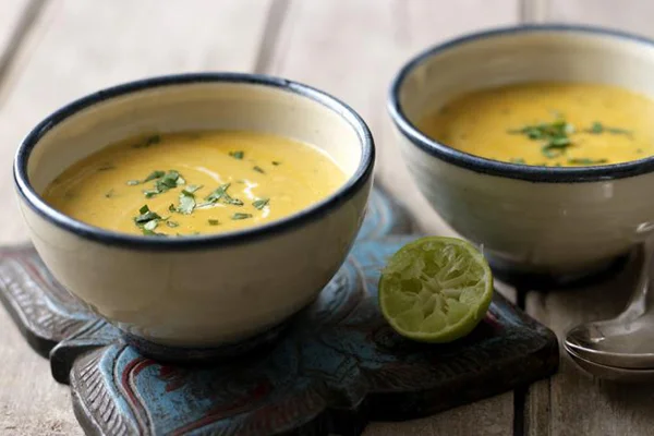 طرز تهیه شوربای عدس