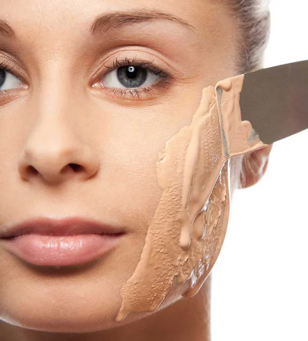 علت ماسیدن کرم پودر روی صورت